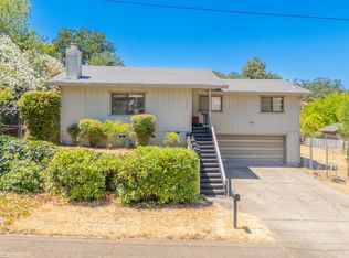 3490 Summit Dr, Redding, CA 96001