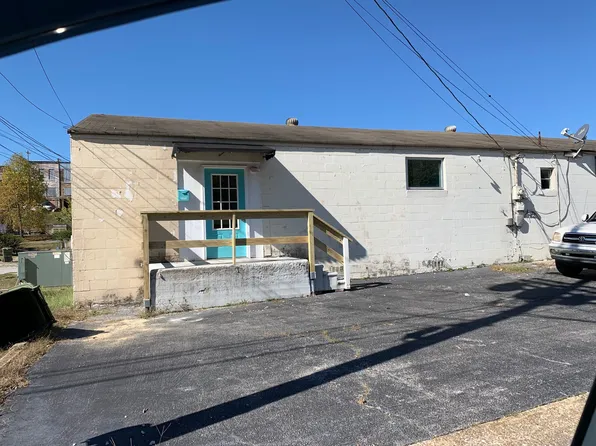 217 E Jefferson St, Pulaski, TN 38478