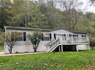 980 Missouri Fork Rd, Hewett, WV 25108