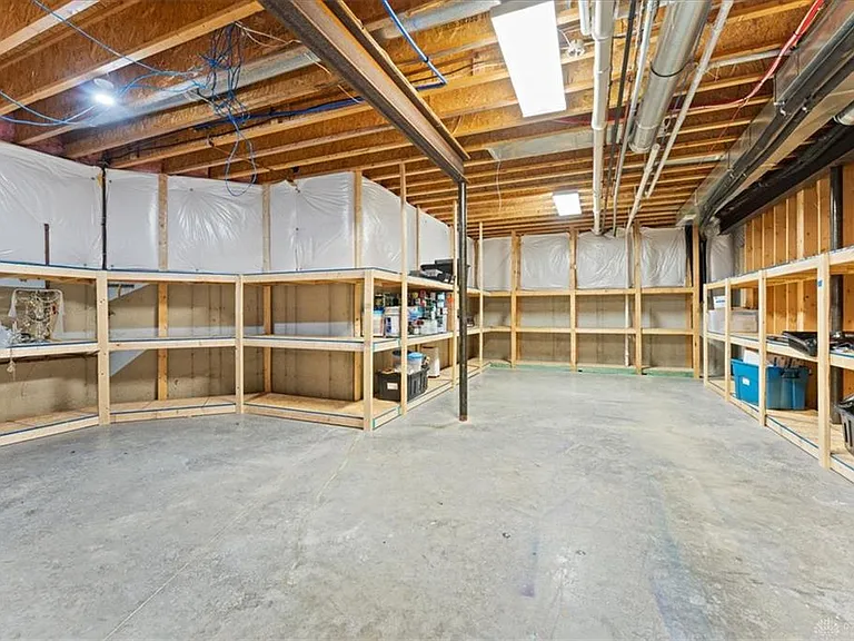 9020 Whisperinghill Dr — Photo 66