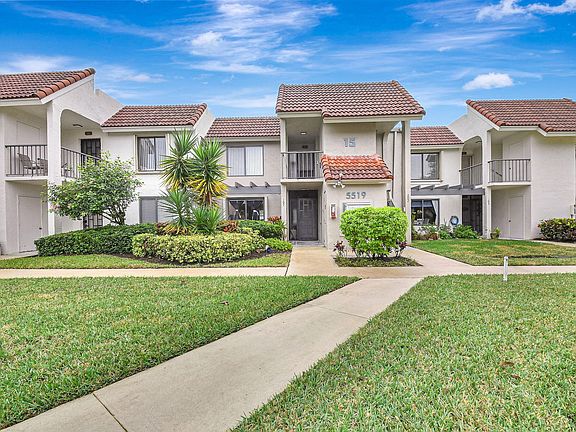 2nd image of 5519 Fairway Park Drive #202