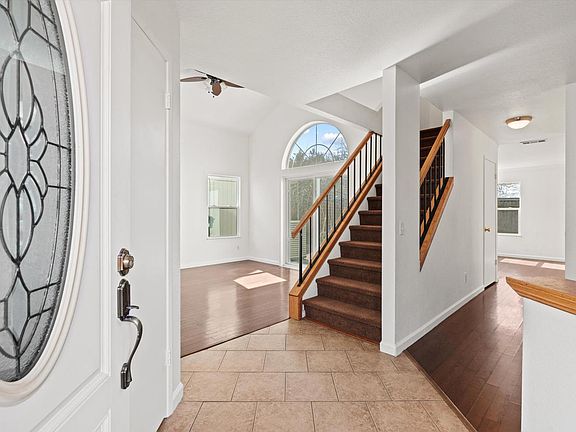 3rd image of 8625 Valley Rim Way