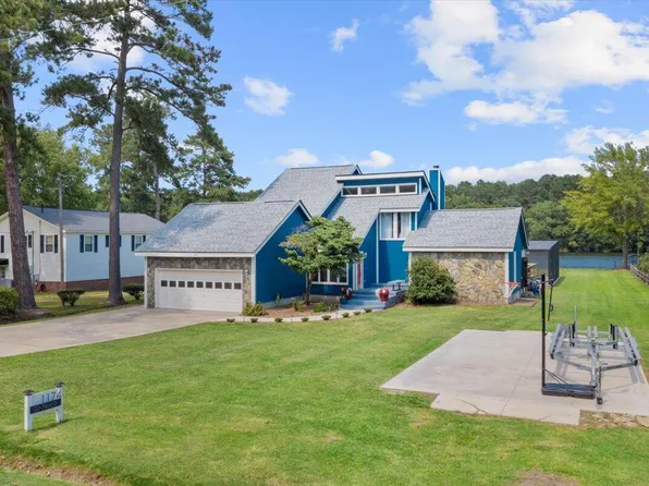 1174 Gin Pond Dr, Summerton, SC 29148
