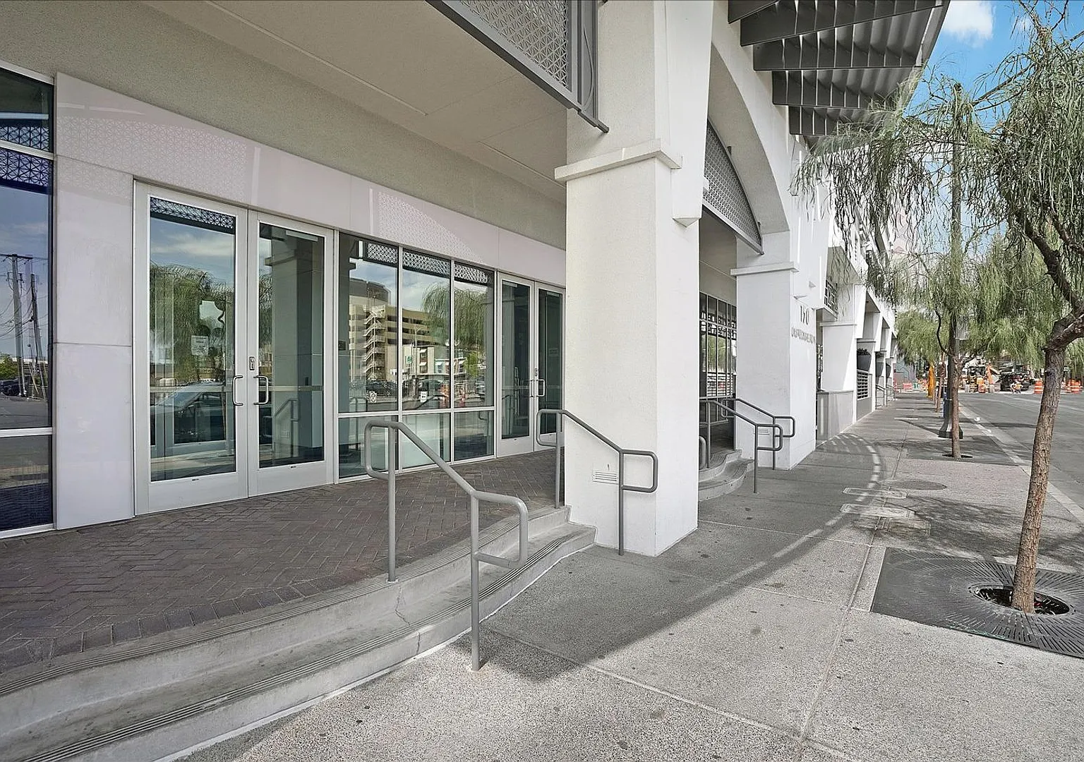 Luxury High-Rise Condo on Downtown Fremont Street! — Photo 2