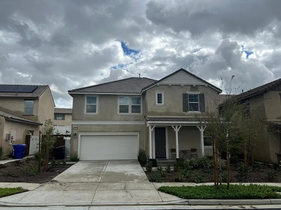 3062 Flagstaff Dr