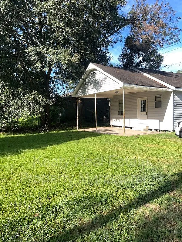 2 bed, 1.0 bath, 700 sqft, $750 — Photo 3