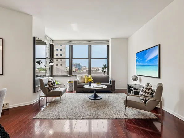 102 Christopher Columbus Dr APT 701, Jersey City, NJ 07302