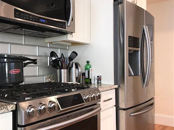 5th image of 67 Newton St #2