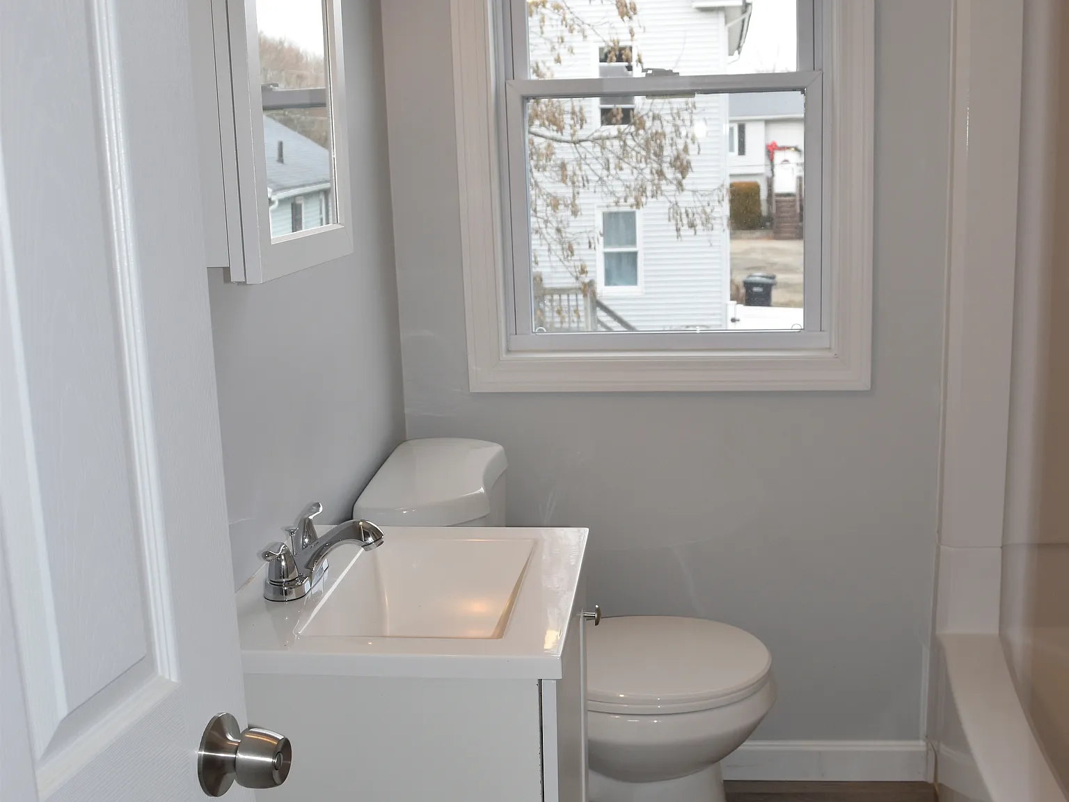 3 bed, $2,000 — Photo 3