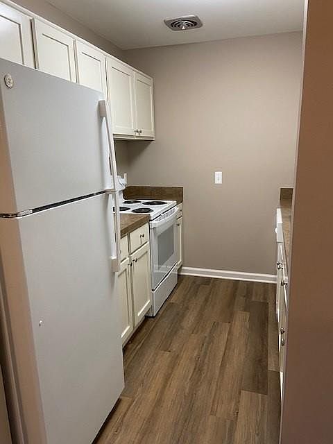 1st image of 41980 Manor Park Dr APT 122