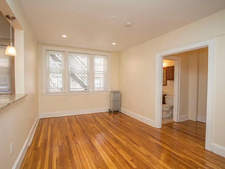 137 Highland Ave #6 — Photo 5