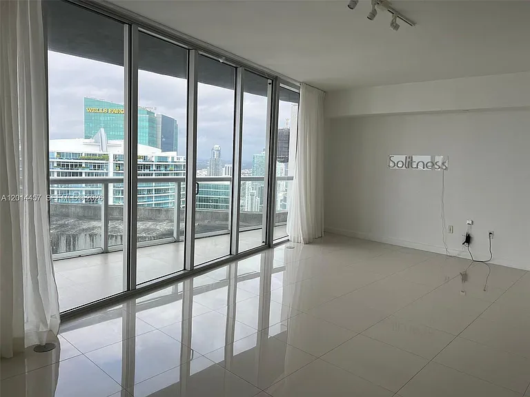 475 Brickell Ave #5508 — Photo 5