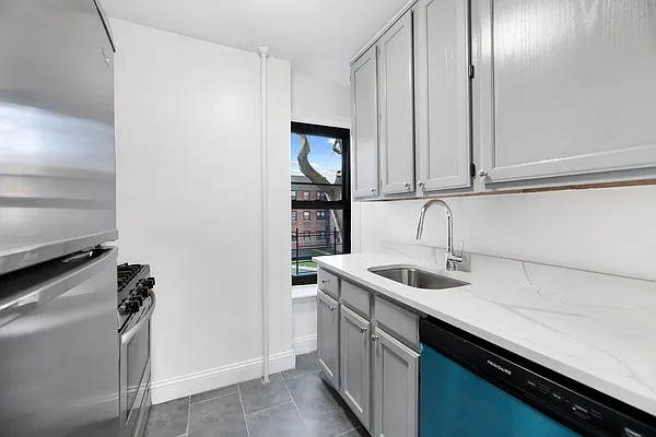 Rented by REAL New York | media 17