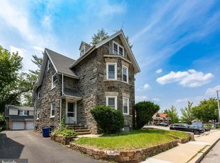 954 County Line Rd APT A, Bryn Mawr, PA 19010