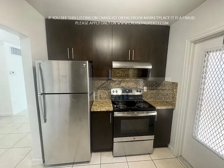315 S Crescent Dr Hollywood, FL 33021 — Photo 9