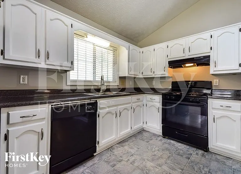 4112 Springridge Trce — Photo 7