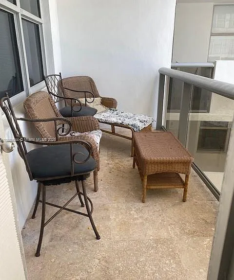 6039 Collins Ave #1110 — Photo 26