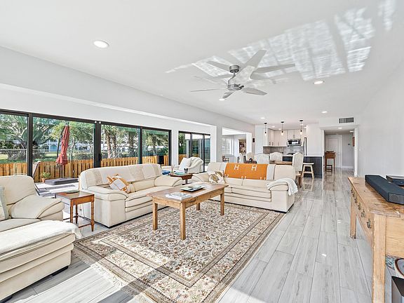 3rd image of 1660 Twelve Oaks Way #101 & 50ft Slip