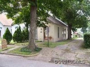814 E 1st St, Madison, IN 47250