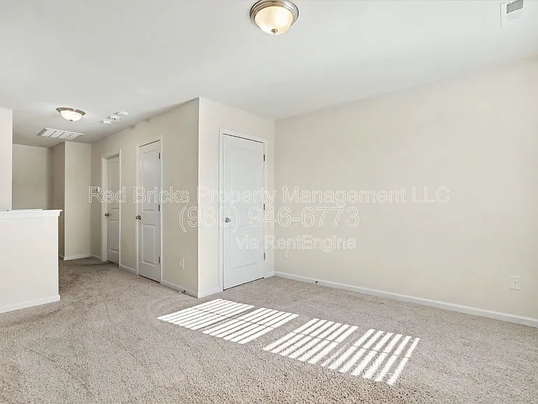 1569 Cambria Ct — Photo 17
