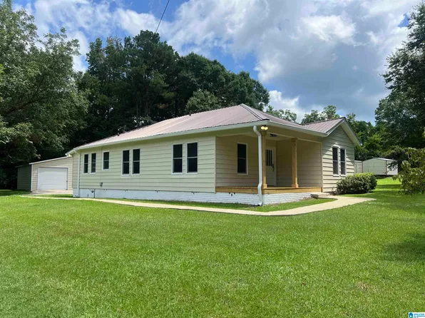 1086 Drake Dr, Bessemer, AL 35023