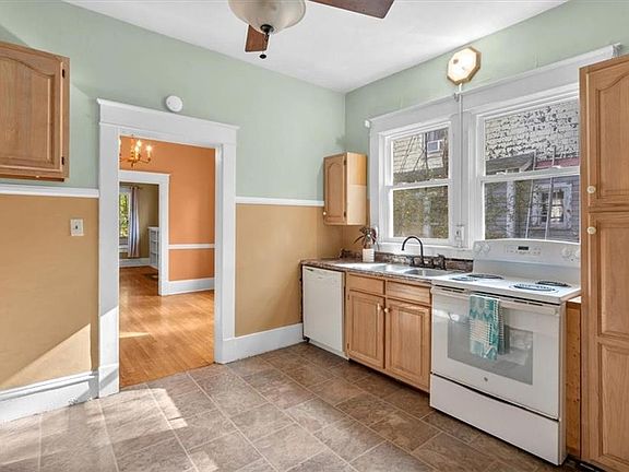 5th image of 709 N Church St