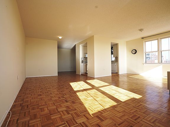 2nd image of 40 Oceana Dr W APT 5C