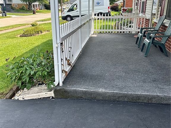 3rd image of 6821 Ginger Ave