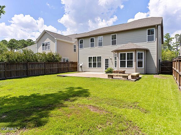 3rd image of 5113 Larkspur Court