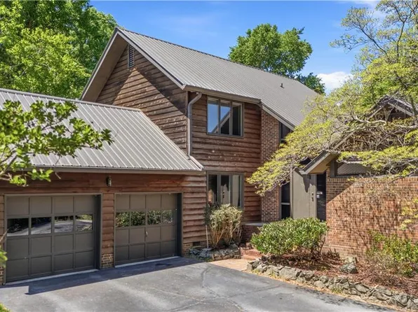 5214 Overlea Dr, Greensboro, NC 27407