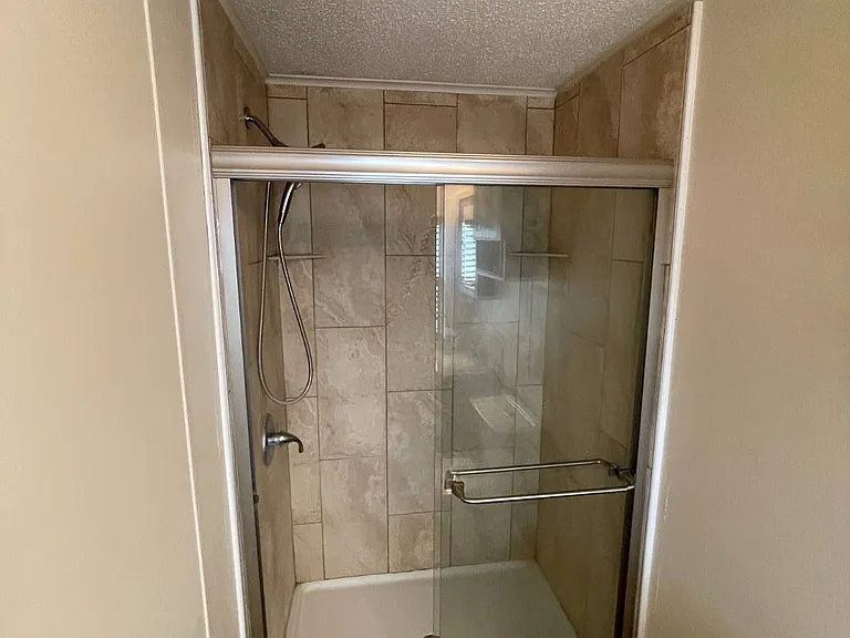 407 Whisper Oaks Dr #407 — Photo 21