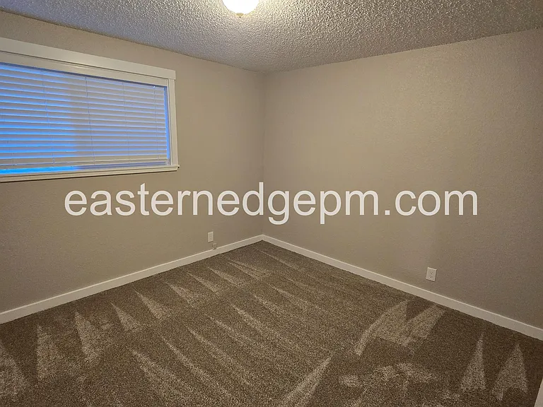 630 SW 24th St #5 — Photo 14