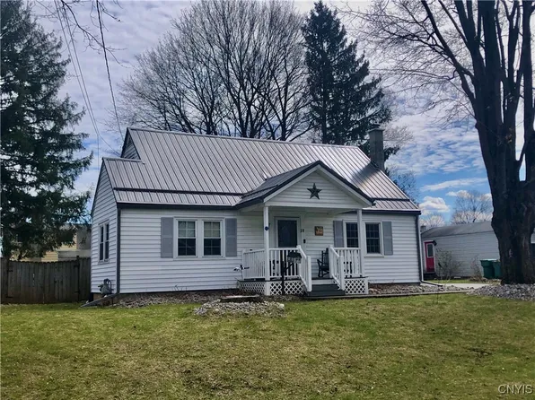 28 Sherrill Ln, New Hartford, NY 13413