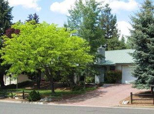 495 Fernwood Dr, Ashland, OR