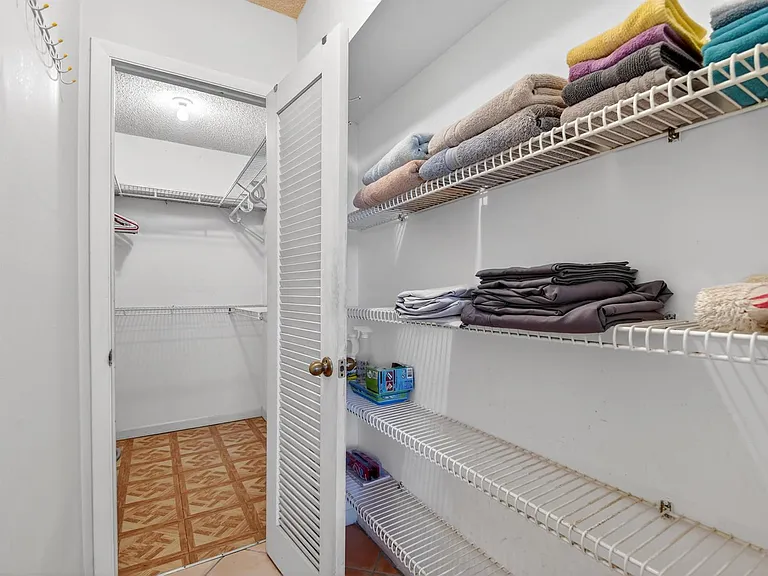 1810 New Palm Way #415 — Photo 27