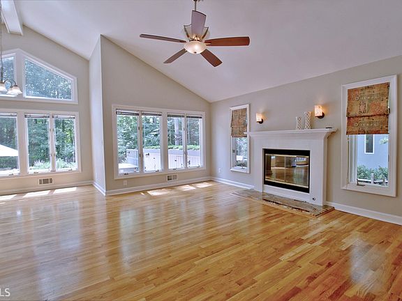 4th image of 126 Battery Way