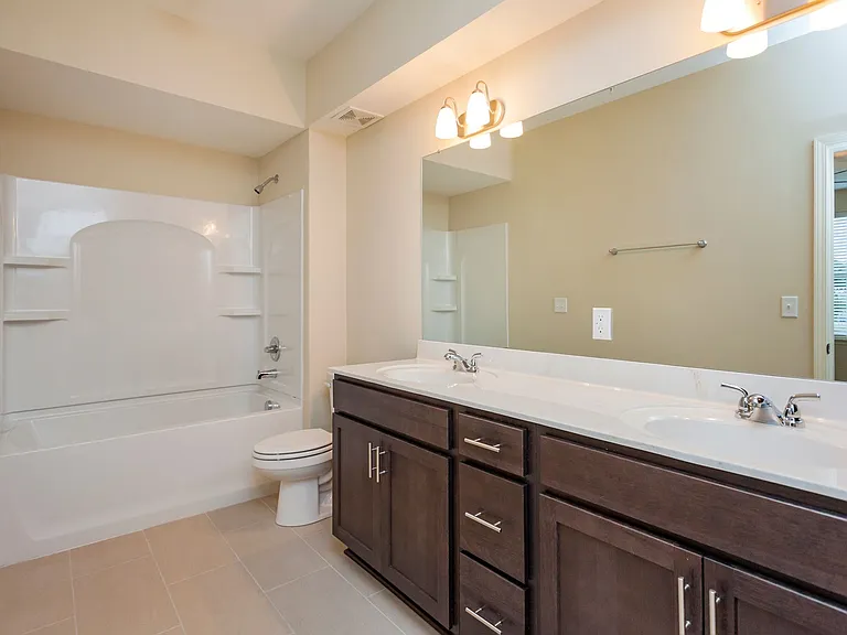 Madison Crest — Photo 15