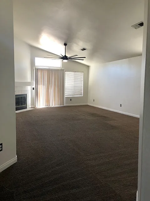 3 bed, $2,400 — Photo 2