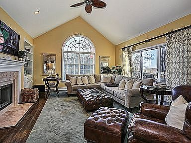 family room 
