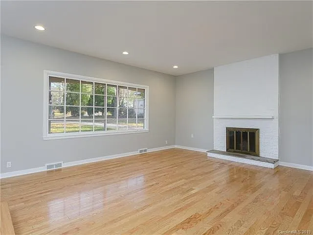 30 S Oak Forest Dr — Photo 3