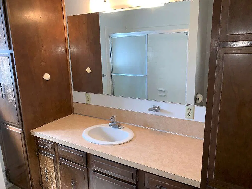 2 bed, 1.5 bath, 825 sqft, $1,050 — Photo 4