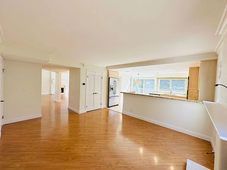 6635 Soaring Dr — Photo 13