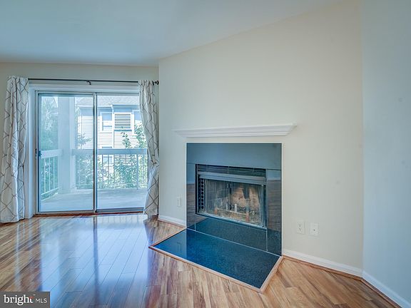 4th image of 3179 Summit Square Dr #2-D5