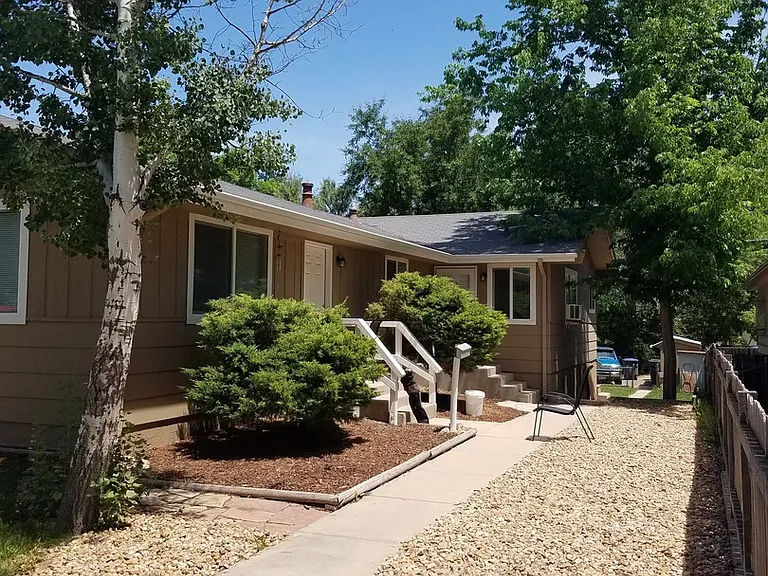 502 S Longmont Ave #A — Photo 1