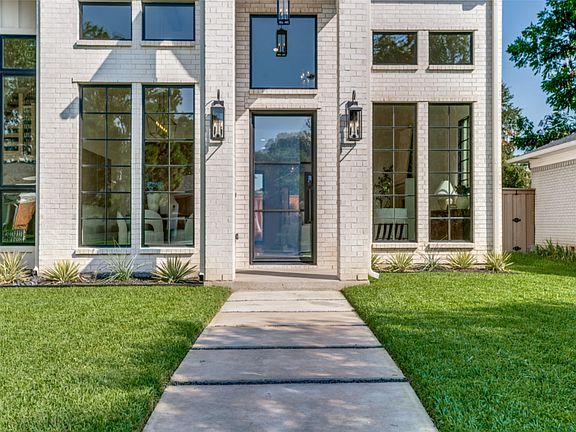 3rd image of 10641 Larchfield Ln