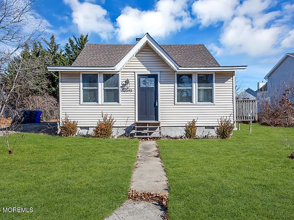 4th image of 2595 Hooper Avenue