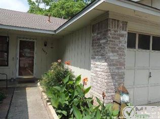 5802 Spring Country St, San Antonio, TX 78247