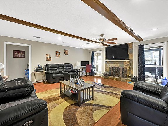 4th image of 5619 Spanish Oak Dr