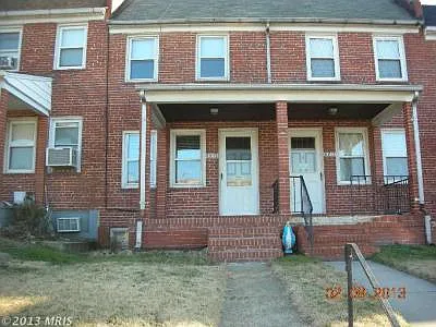 6915 Bank St photo 1