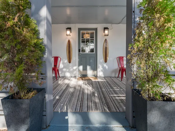 504 W Ashley Ave, Folly Beach, SC 29439